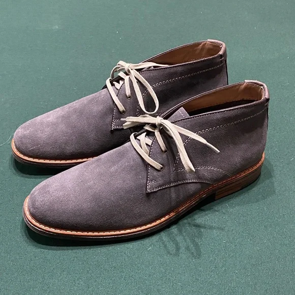 Johnston & Murphy Mens Gray Suede Ankle Lace Up Chukka Boots. Men main image 2